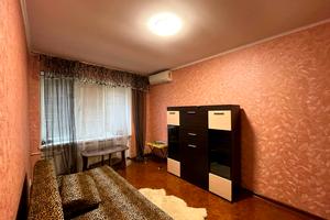 квартира за адресою Соборності вул. (Косіора), 54