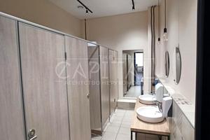 комерційна за адресою Борщагівська вул., 154