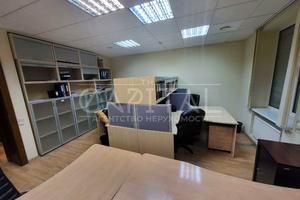 комерційна за адресою Микільсько-Слобідська вул., 2-Б