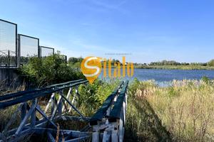 участок по адресу Центральна