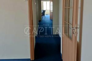 комерційна за адресою Хрещатик вул., 4
