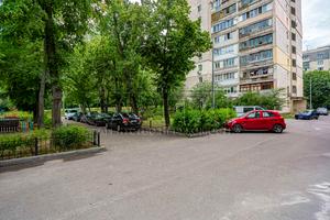 комерційна за адресою Голосіївський просп. (40-річчя Жовтня), 108