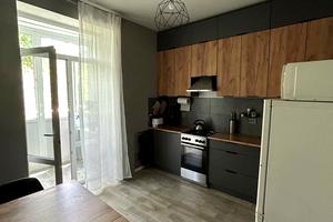 квартира за адресою Мостобудівників вул., 4