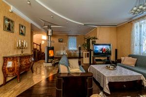 будинок за адресою Амосова вул.