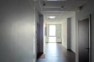 комерційна за адресою Мечникова вул., 10Б