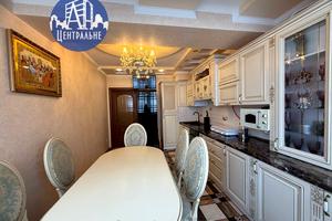 квартира по адресу Героев Майдана ул. (Червоноармейская), 53