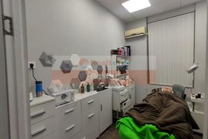 комерційна за адресою Костянтинівська вул., 27-Б