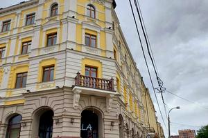 коммерческая по адресу Верхній Вал ул., 10