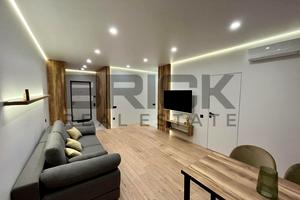 квартира за адресою Зарічна вул., 6К4