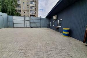 коммерческая по адресу Л.Українки, 16