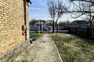 будинок за адресою набережна, 3