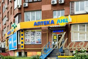 комерційна за адресою Драгоманова вул., 17