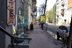 комерційна за адресою Велика Житомирська вул., 27