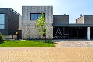 будинок за адресою Щаслива, 60