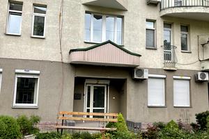 комерційна за адресою Дмитрівська вул., 52-Б