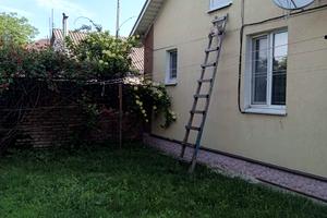 будинок за адресою Шкільна