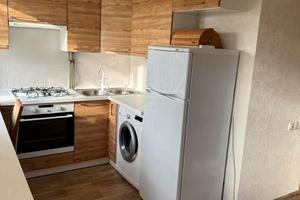 квартира за адресою Космонавтів вул., 73