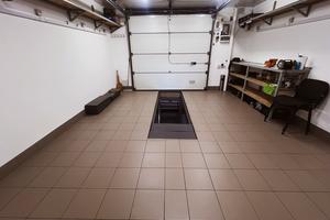 комерційна за адресою Теплична вул., 38