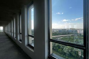 комерційна за адресою Надрічна вул., 8