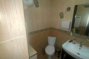 комерційна за адресою Канатна вул., 2