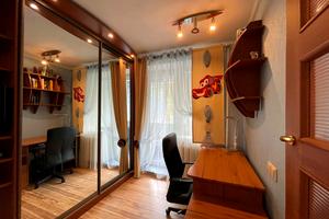 квартира за адресою Семафорна вул., 32