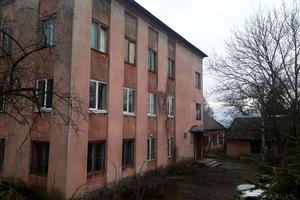 комерційна за адресою Заводська вул., 10