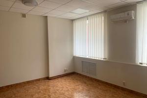 коммерческая по адресу Водопровідна ул., 20