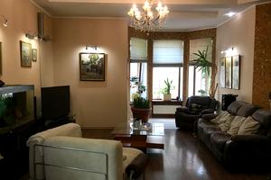 будинок за адресою Бернардацці вул. (Красних Зір), 7