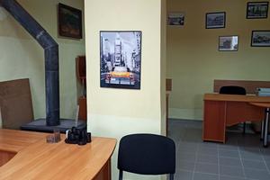 комерційна за адресою Корятовича пл., 15