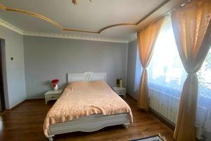 будинок за адресою Польова