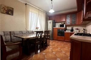 дом по адресу с. Лыще, Центральна