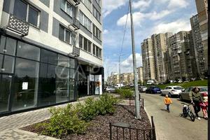 коммерческая по адресу Ревуцкого ул., 40