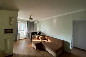 квартира по адресу Строителей ул., 18а