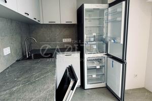 комерційна за адресою Ярославська вул., 5Б