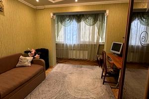 квартира за адресою Віктора Чукаріна вул., 40