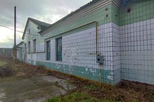 комерційна за адресою Центральна, 27