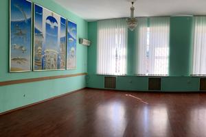 комерційна за адресою Степана Чобану вул. (Добровольського), 1