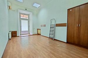 коммерческая по адресу Троицкая ул., 7