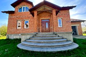 будинок за адресою польова