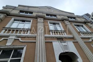 комерційна за адресою Золотоустівська вул., 23