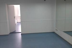 комерційна за адресою Турівська вул., 31