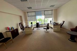 комерційна за адресою Федора Ернста вул., 3Б