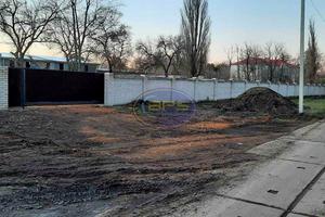 комерційна за адресою Паркова вул., 32