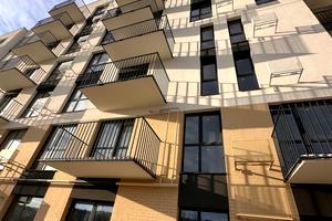 комерційна за адресою Садова вул., 77 к1