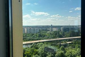 комерційна за адресою Надрічна вул., 8