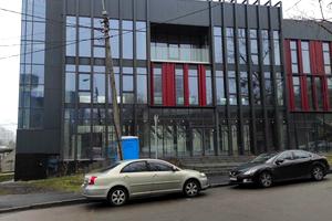 комерційна за адресою Петра Кривоноса пл., 1