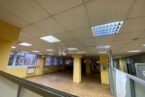 комерційна за адресою Біличанська вул., 44а