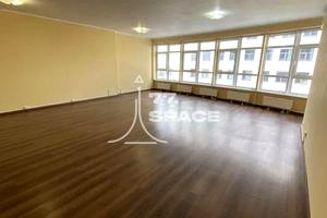 комерційна за адресою Кловський узвіз, 7