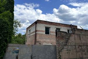 комерційна за адресою Леоніда Каденюка вул. (Пацаєва), 10