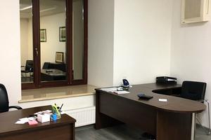 комерційна за адресою Військовий узвіз, 3